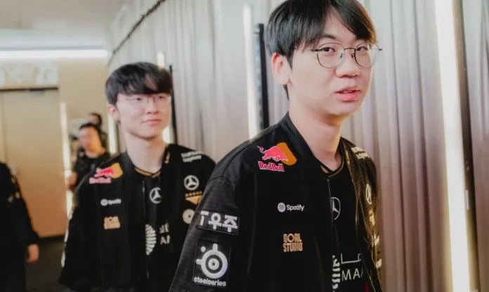 Doran tiết lộ chuyện tái ký hợp đồng với T1